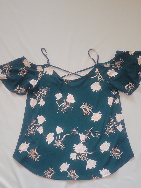 Kaileigh Tops - Kaileigh Floral Cold-Shoulder Camisole In Dark Green